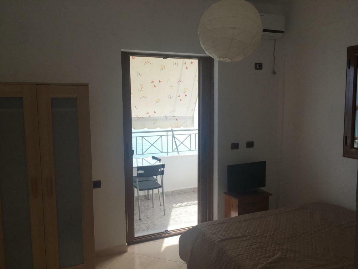 Qeparo Antonio Rooms Exteriör bild